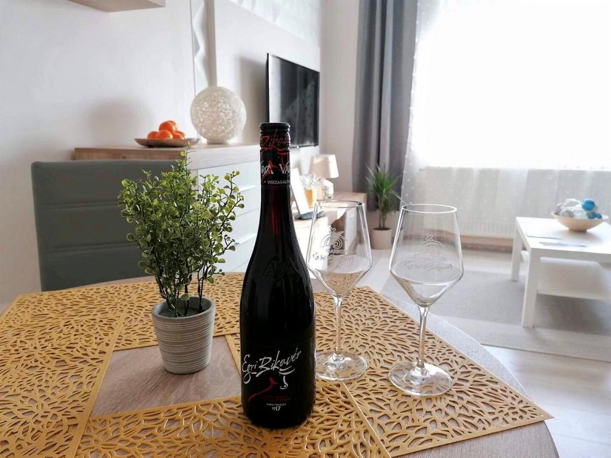 Sweet Central Apartment ,In The City Center Eger Extérieur photo