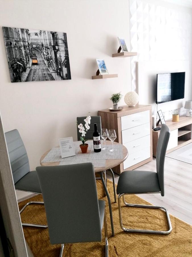 Sweet Central Apartment ,In The City Center Eger Extérieur photo